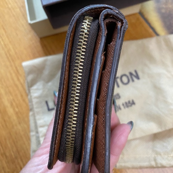 LV Compact Zippe Wallet Monogram Canvas - Picture 5 of 13